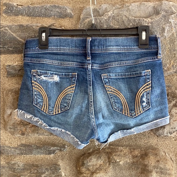 Hollister Dark Wash Distressed Short Shorts (1/25) - Picture 3 of 4
